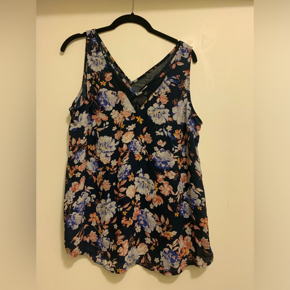 Maurices Navy Floral V-Neck Tank Top Size Large